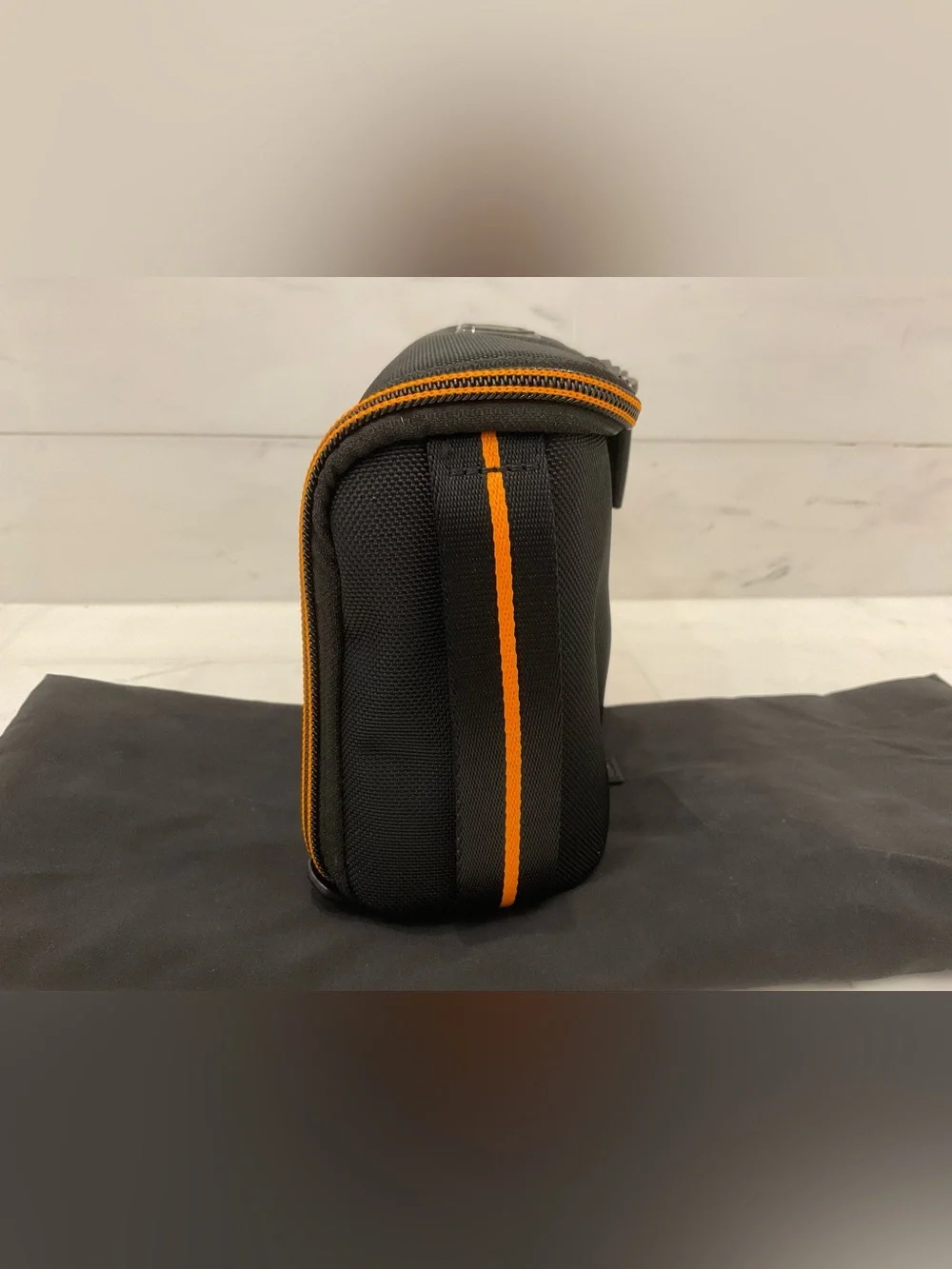 NWOT Tumi McLaren REMEX 10.0” x 5.25” Accessory Kit Bag - BLACK & PAPAYA ORANGE